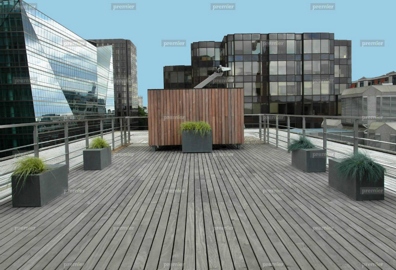 sw1-high-rise-london-terrace-with-planting-and-seating